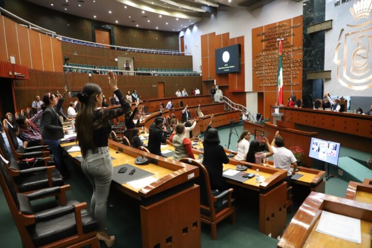 Cuántos diputados y senadores hay en México y cada cuánto se eligen