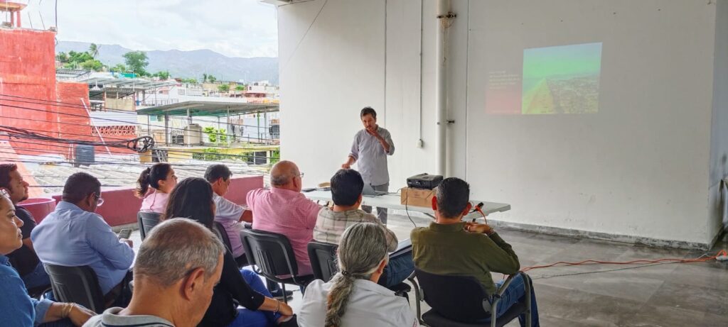 Foros con 20 asistentes